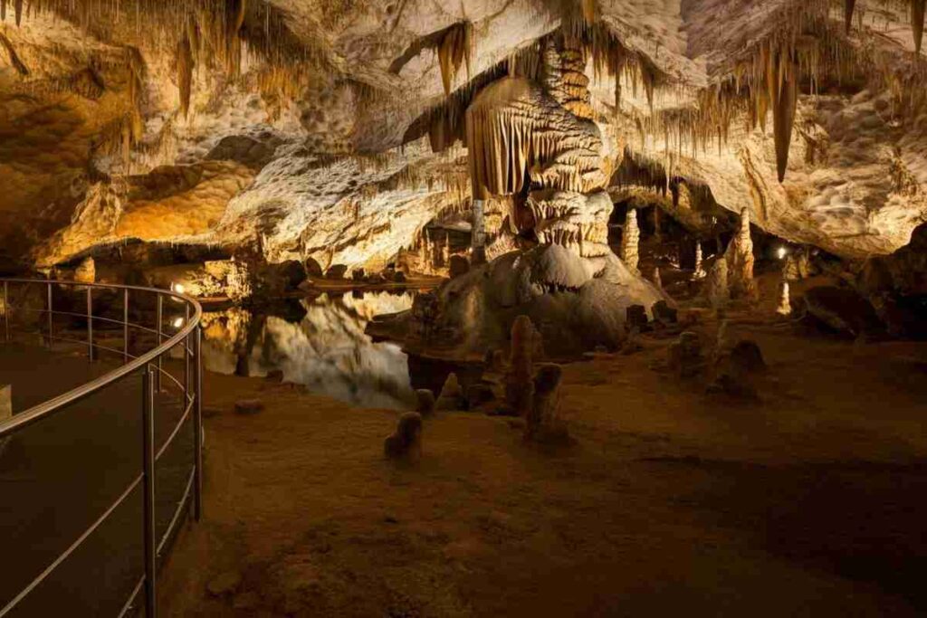 Dichiarazioni d'amore tra le meraviglie delle Grotte di Pertosa per San Valentino