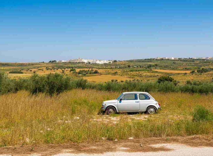 Scoperto un cadavere in auto a Bari: un 43enne ucciso a colpi di arma da fuoco