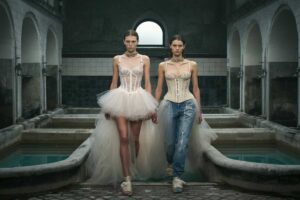 Valentino: l'intimità reinventata attraverso gli occhi di Alessandro Michele